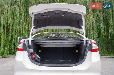 Седан Ford Fusion 2014 в 