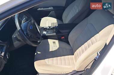 Седан Ford Fusion 2016 в 