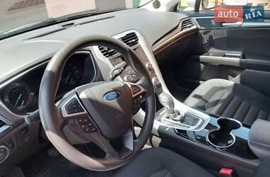 Седан Ford Fusion 2014 в 