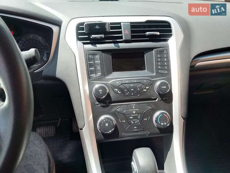Седан Ford Fusion 2014 в Шполе
