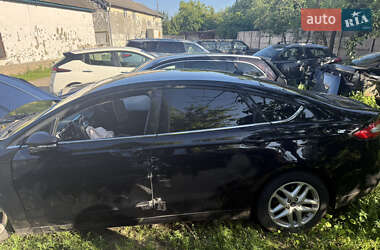 Седан Ford Fusion 2015 в 