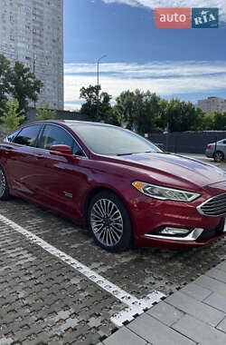 Седан Ford Fusion 2017 в 