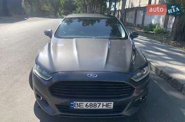 Седан Ford Fusion 2015 в 