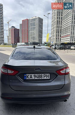 Седан Ford Fusion 2014 в 