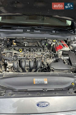Седан Ford Fusion 2014 в 