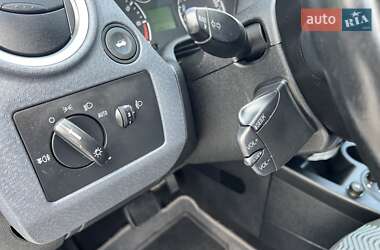 Хэтчбек Ford Fusion 2010 в 