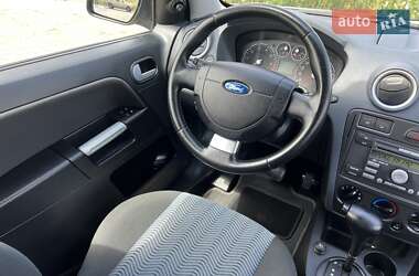 Хэтчбек Ford Fusion 2010 в 