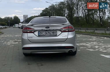Седан Ford Fusion 2017 в 