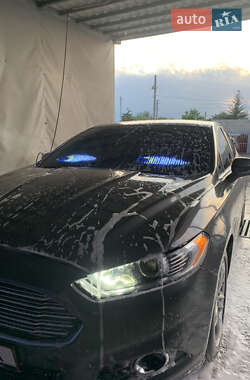 Седан Ford Fusion 2015 в 
