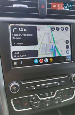 Седан Ford Fusion 2016 в 