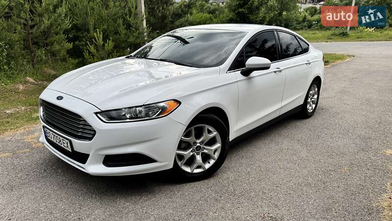 Седан Ford Fusion 2015 в Тернополе