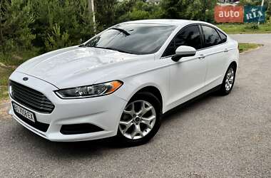 Седан Ford Fusion 2015 в 