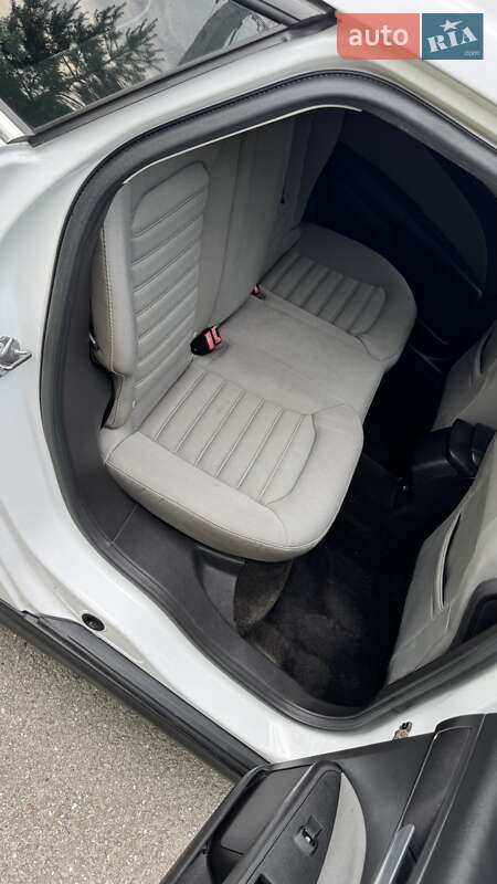 Седан Ford Fusion 2015 в Тернополе