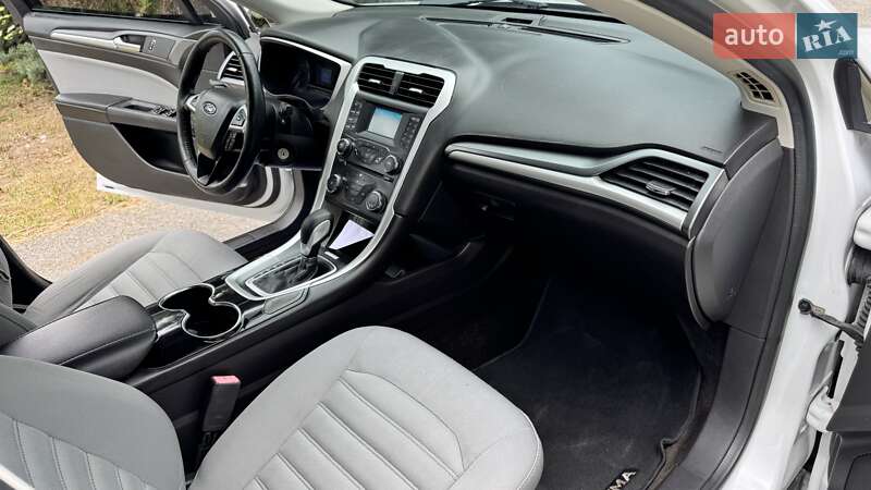 Седан Ford Fusion 2015 в Тернополе