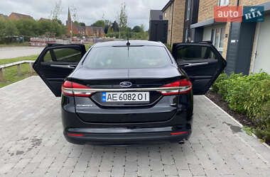 Седан Ford Fusion 2017 в 