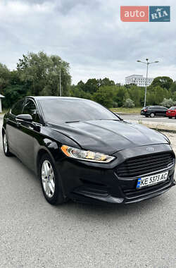 Седан Ford Fusion 2013 в 