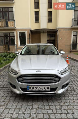 Седан Ford Fusion 2013 в 