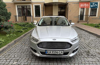 Седан Ford Fusion 2013 в 