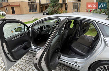Седан Ford Fusion 2013 в 
