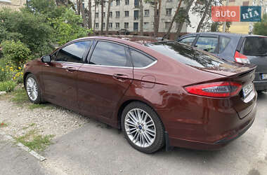 Седан Ford Fusion 2016 в 