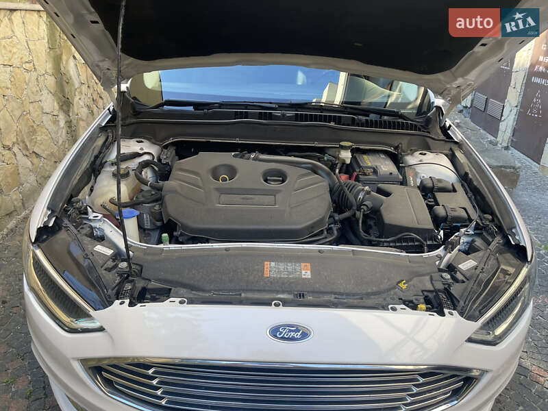 Седан Ford Fusion 2017 в Львове