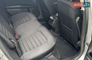 Седан Ford Fusion 2012 в 