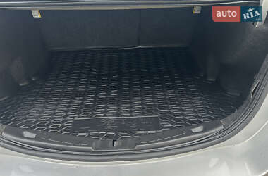 Седан Ford Fusion 2012 в 