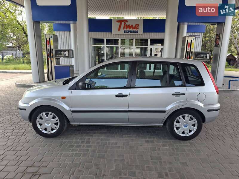 Хэтчбек Ford Fusion 2003 в Николаеве