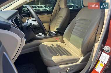 Седан Ford Fusion 2015 в 
