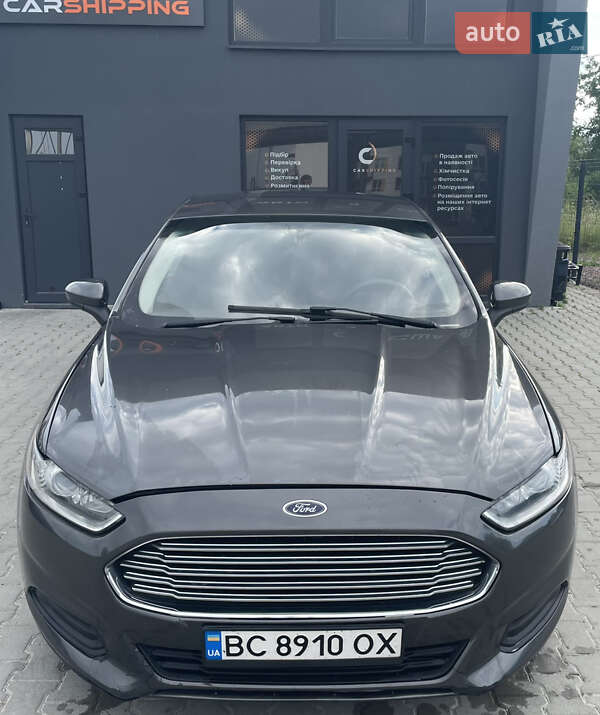 Седан Ford Fusion 2015 в Львове