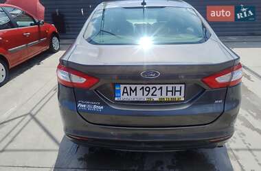 Седан Ford Fusion 2016 в 