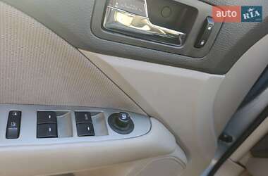 Седан Ford Fusion 2010 в 
