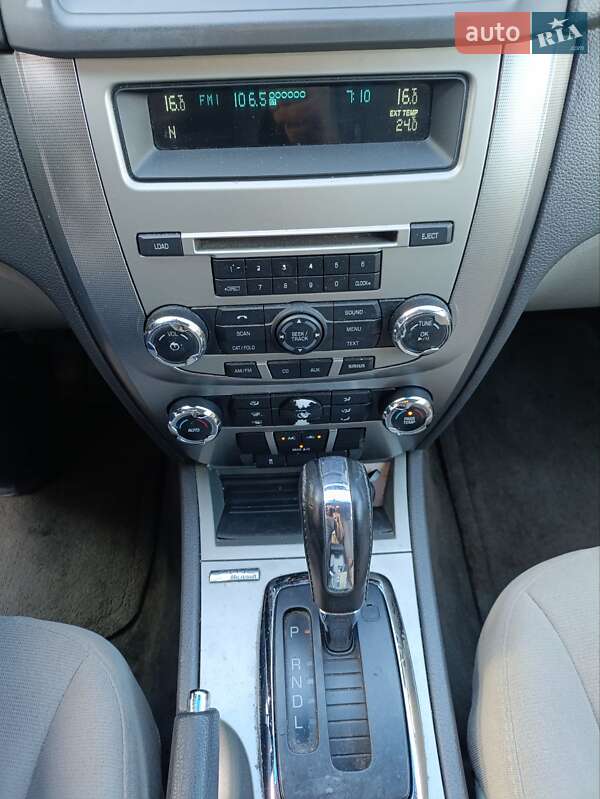 Седан Ford Fusion 2010 в Києві