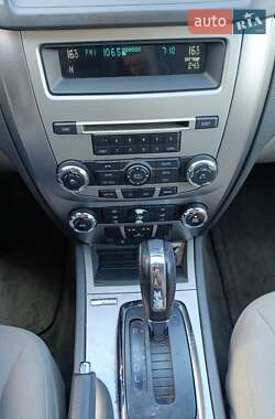 Седан Ford Fusion 2010 в 