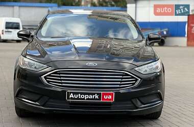 Седан Ford Fusion 2017 в 