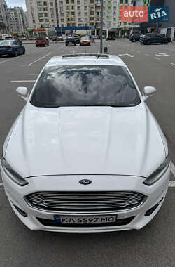Седан Ford Fusion 2013 в 