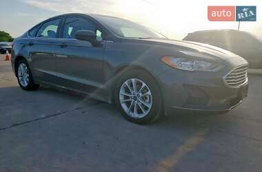 Седан Ford Fusion 2020 в 