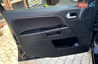 Хэтчбек Ford Fusion 2009 в 