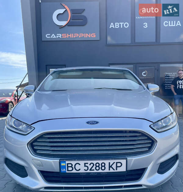Седан Ford Fusion 2015 в Львове