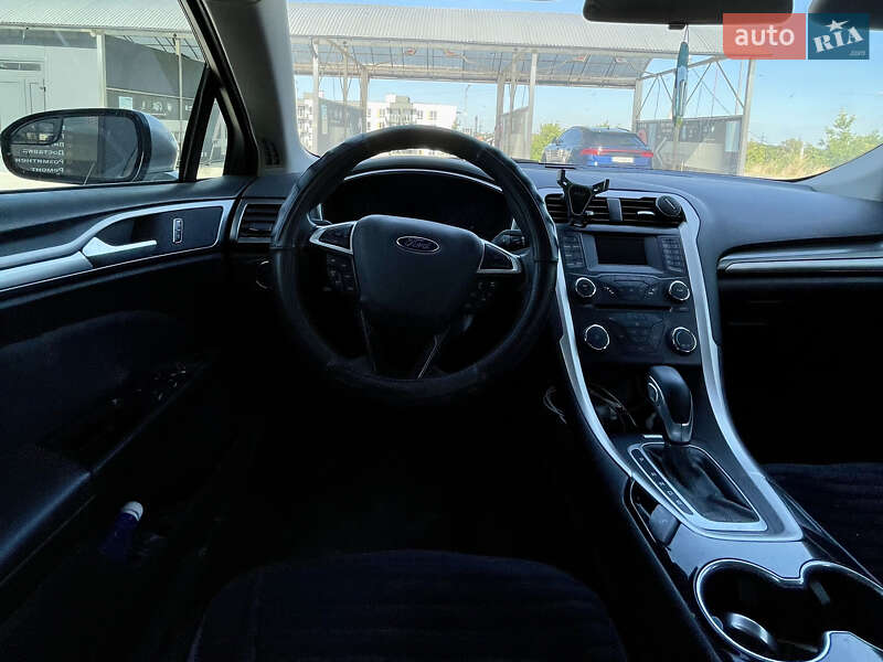 Седан Ford Fusion 2015 в Львове