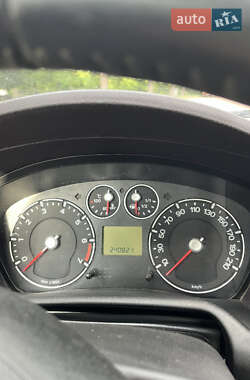 Хэтчбек Ford Fusion 2006 в 