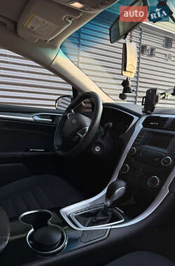 Седан Ford Fusion 2014 в Калуші