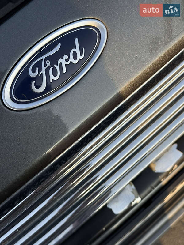Седан Ford Fusion 2014 в Калуше