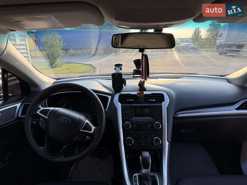 Седан Ford Fusion 2014 в Калуше