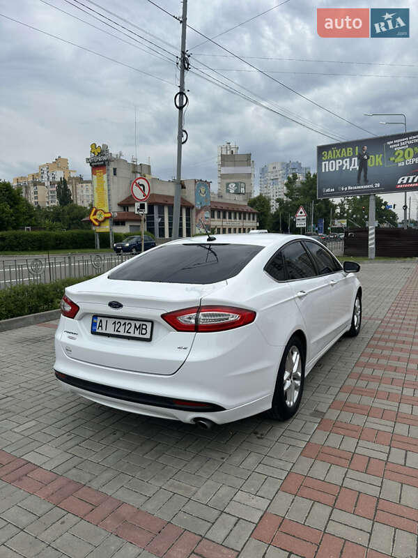 Седан Ford Fusion 2013 в Киеве