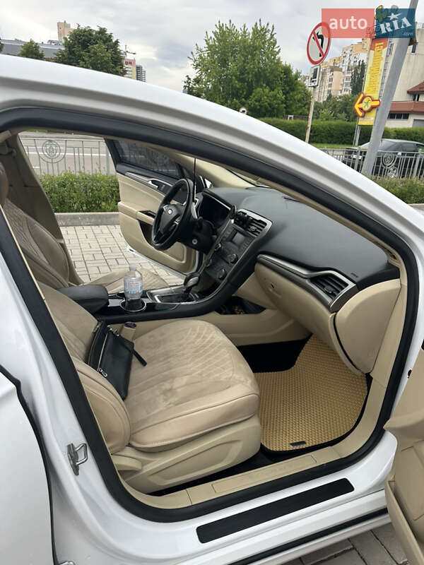 Седан Ford Fusion 2013 в Киеве