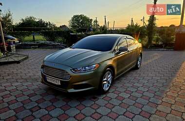 Седан Ford Fusion 2012 в 
