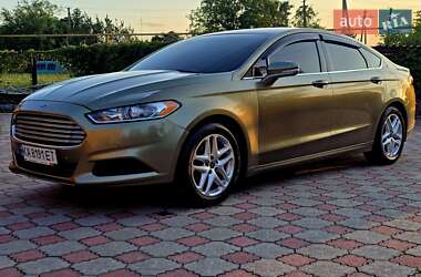 Седан Ford Fusion 2012 в 