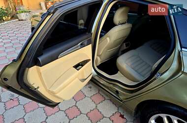 Седан Ford Fusion 2012 в 