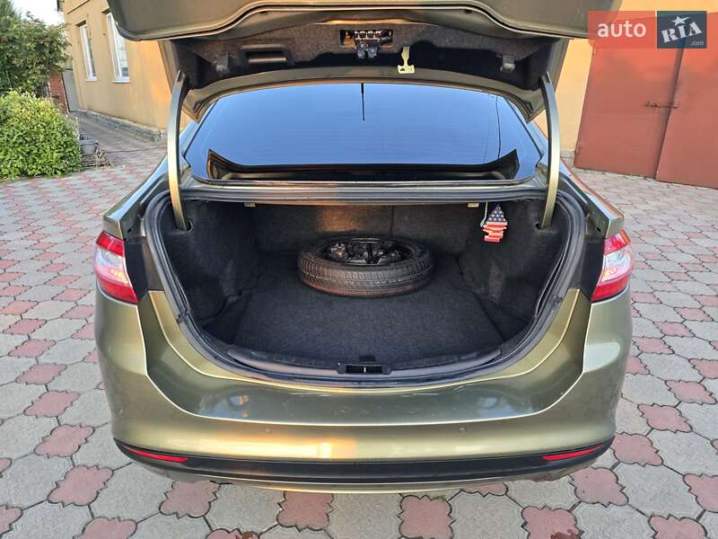 Седан Ford Fusion 2012 в Запоріжжі